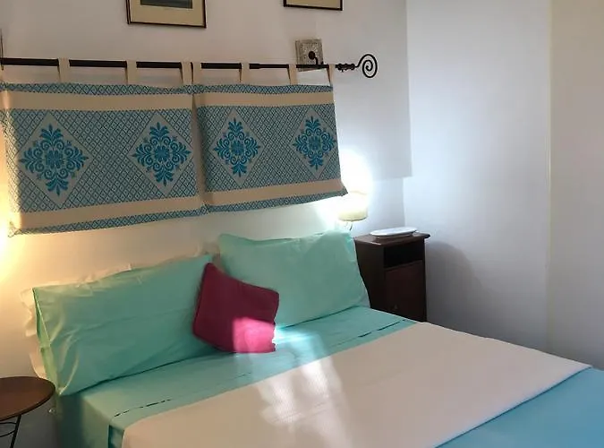 Piera Montecucco Oda ve Kahvaltı Stintino